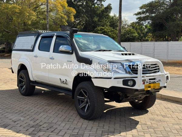 2010 - Toyota  Hilux