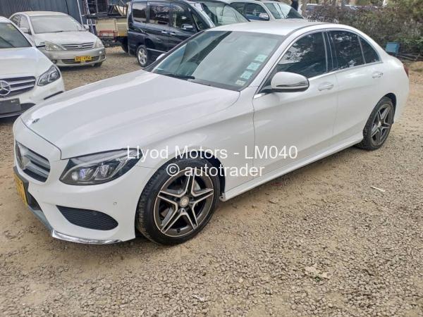 2017 - Mercedes Benz C200