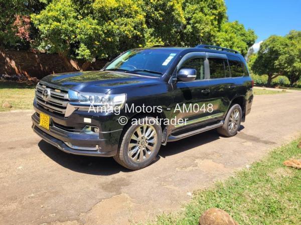 2021 - Toyota  Land Cruiser