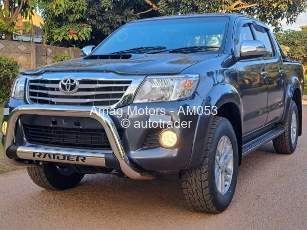 2016 - Toyota  Hilux