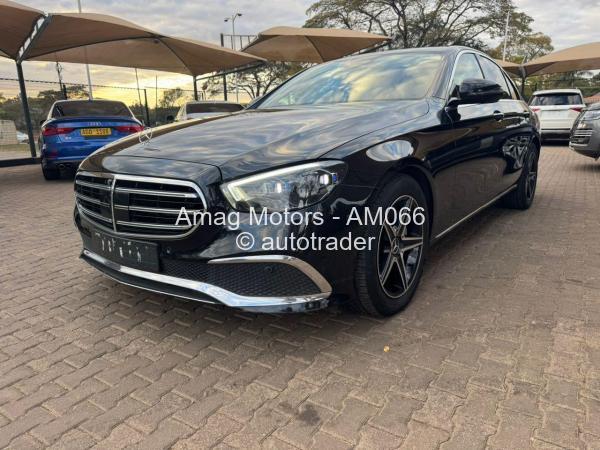 2021 - Mercedes Benz E300