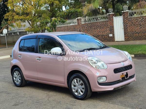 2015 - Toyota  Passo