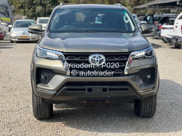 2022 - Toyota  Fortuner