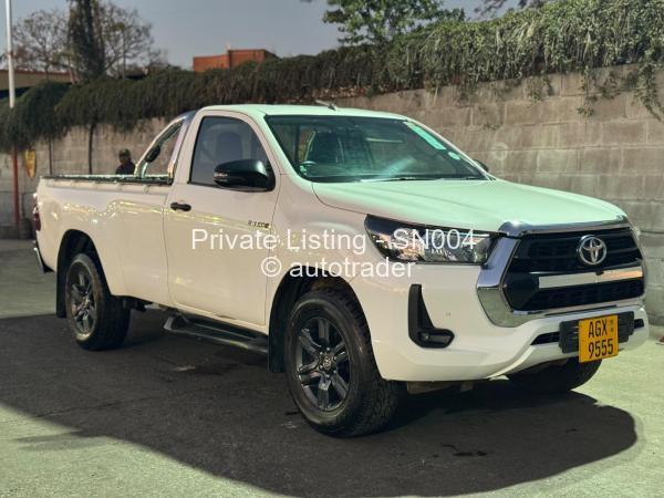 2021 - Toyota  Hilux
