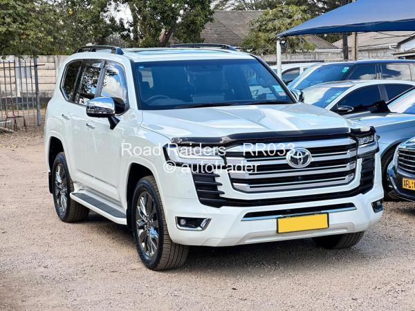 2023 - Toyota  Land Cruiser 300