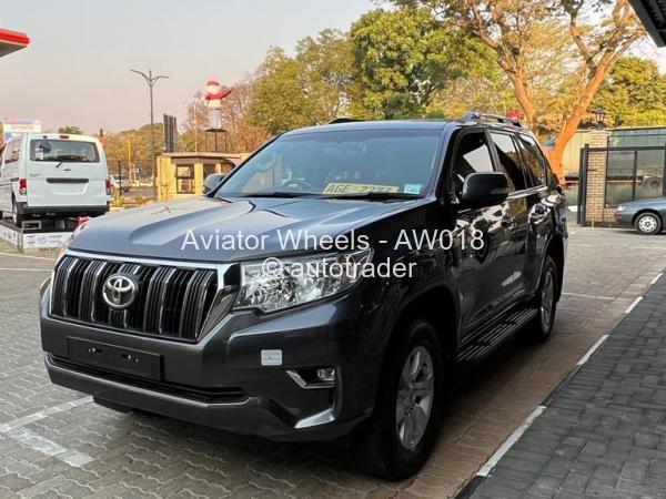 2019 - Toyota  Land Cruiser Prado