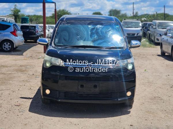 2015 - Toyota  Spade