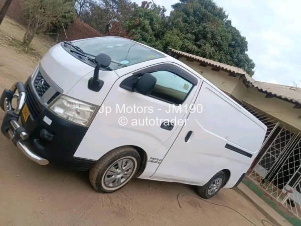 2015 - Nissan  NV350