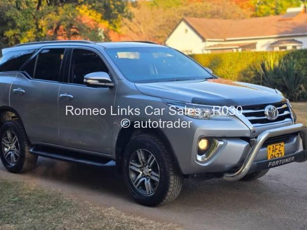 2017 - Toyota  Fortuner