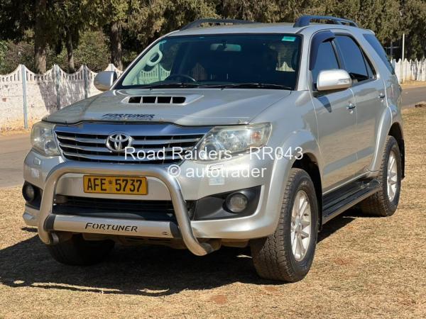 2015 - Toyota  Fortuner