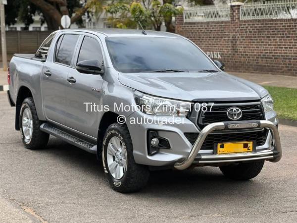 2020 - Toyota  Hilux
