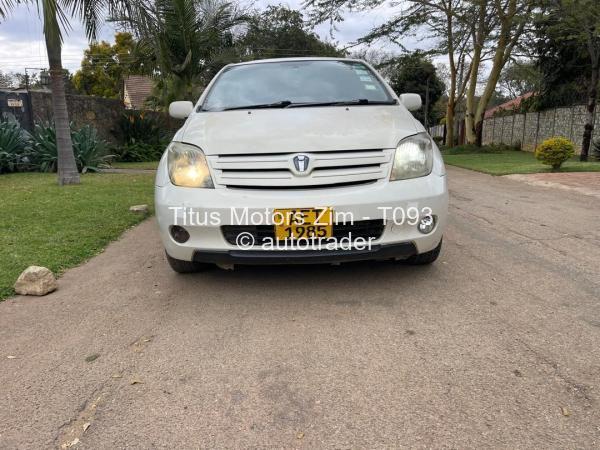 2008 - Toyota  Ist