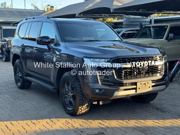 2023 - Toyota  Land Cruiser 300