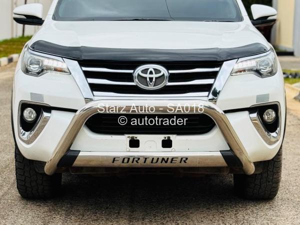 2017 - Toyota  Fortuner