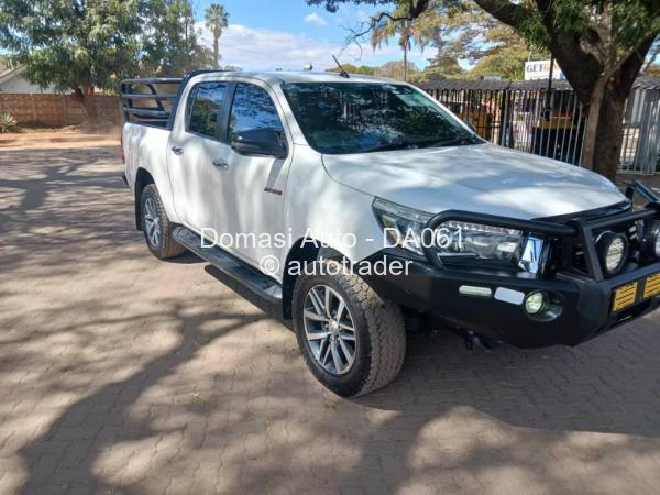 2019 - Toyota  Hilux