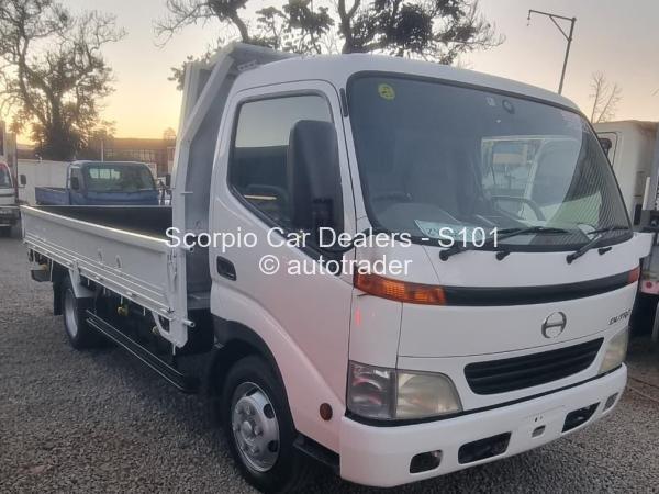2010 - Hino Dutro