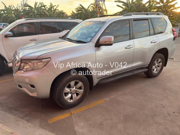 2020 - Toyota  Land Cruiser Prado