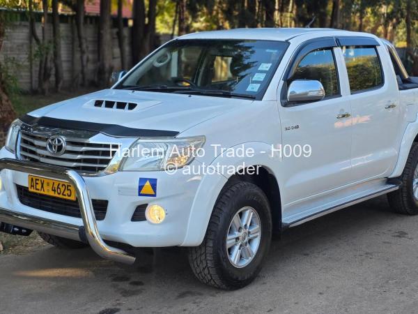 2012 - Toyota  Hilux