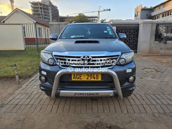 2013 - Toyota  Fortuner