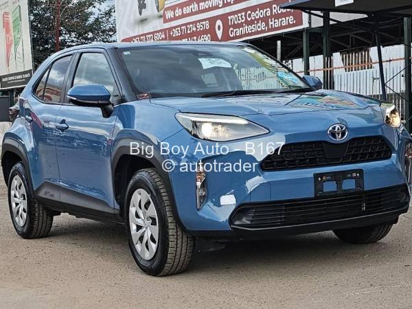 2021 - Toyota  Yaris