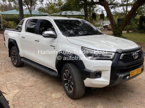 2018 - Toyota  HILUX REVO