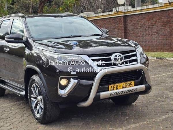 2017 - Toyota  Fortuner