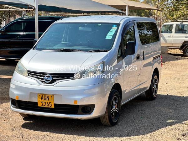 2016 - Nissan  NV200