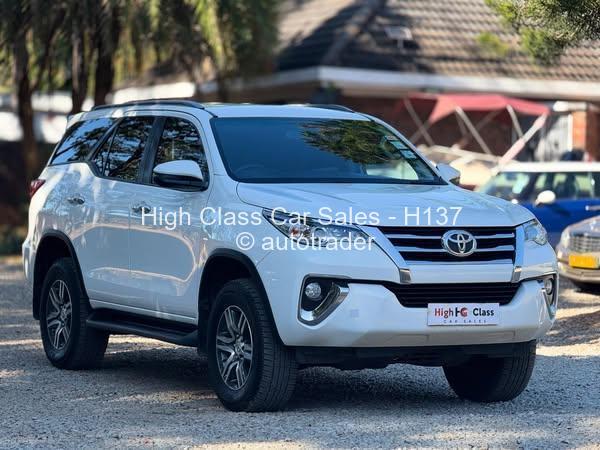 2019 - Toyota  Fortuner