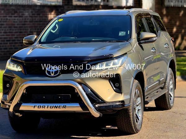 2023 - Toyota  Fortuner