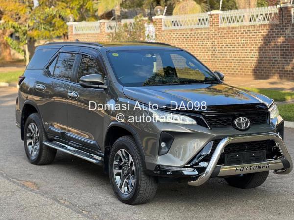 2023 - Toyota  Fortuner