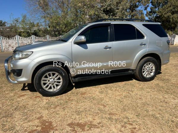 2013 - Toyota  Fortuner