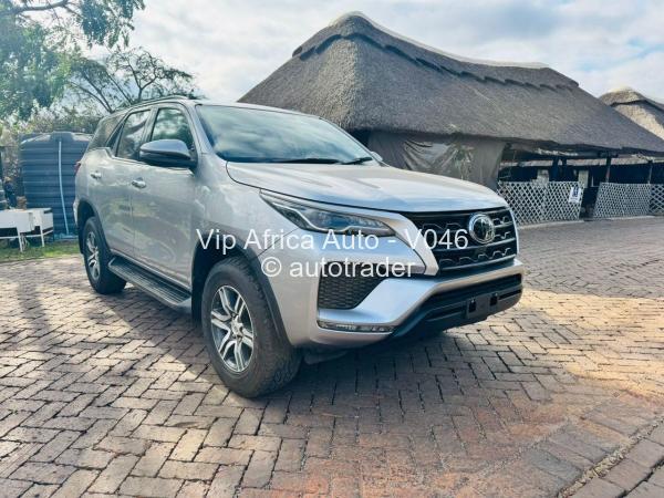 2021 - Toyota  Fortuner