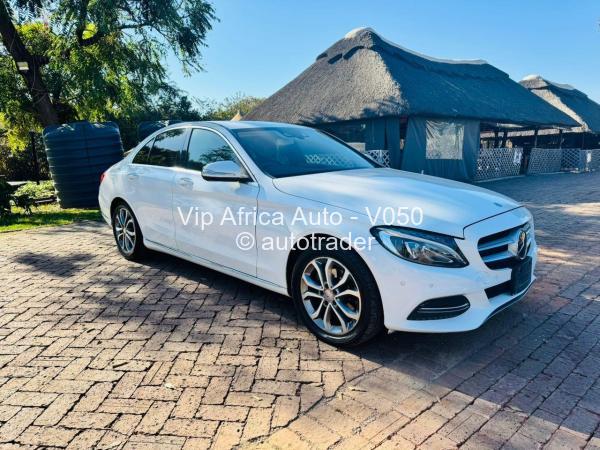 2015 - Mercedes Benz C200