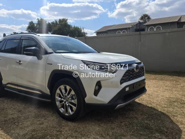 2019 - Toyota  RAV4