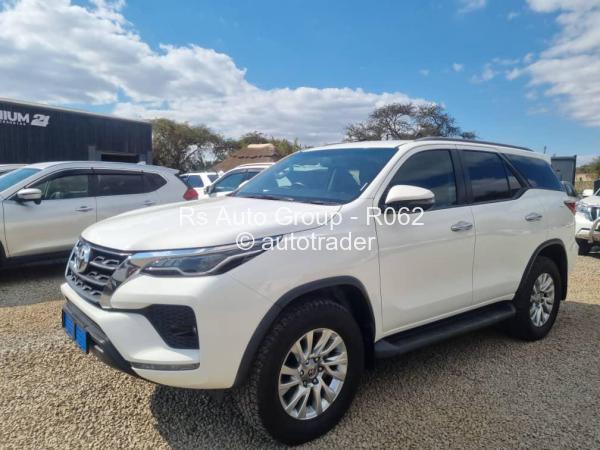 2023 - Toyota  Fortuner