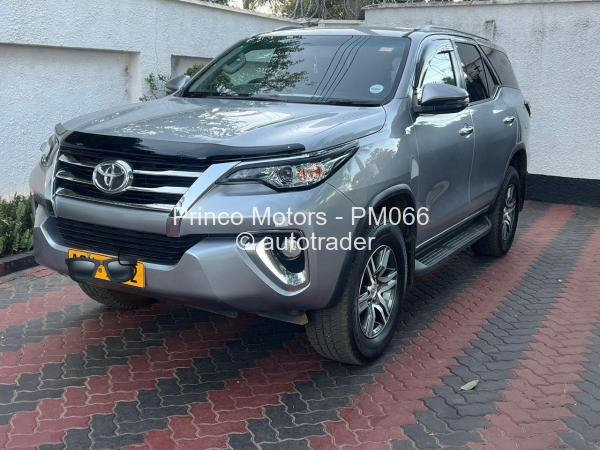 2018 - Toyota  Fortuner