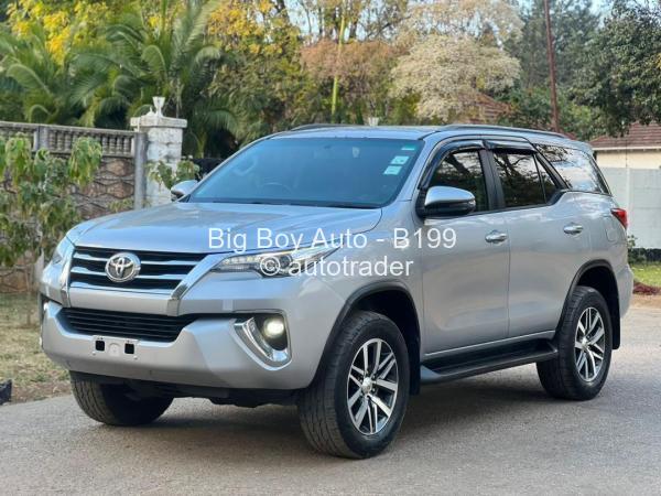 2018 - Toyota  Fortuner