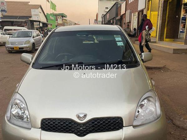 2000 - Toyota  Vitz