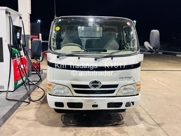 2016 - Hino Dutro