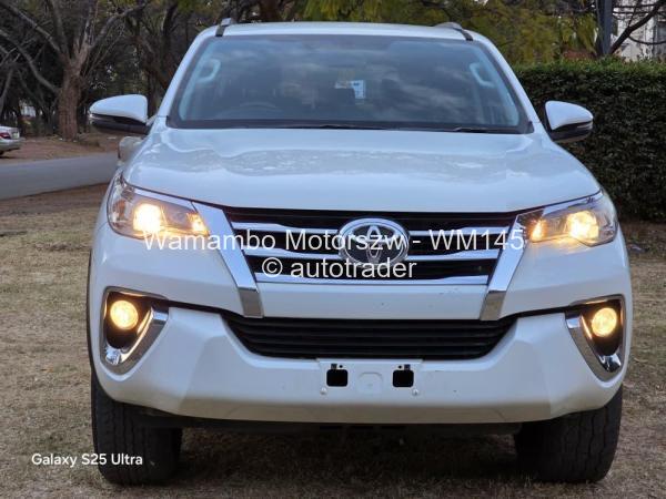 2019 - Toyota  Fortuner