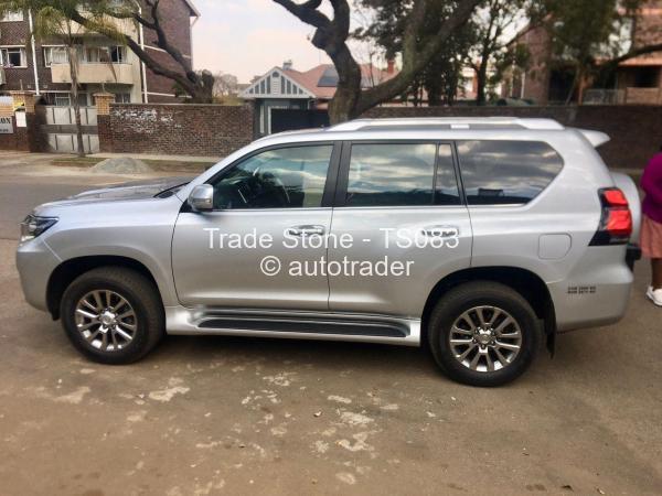 2021 - Toyota  Land Cruiser