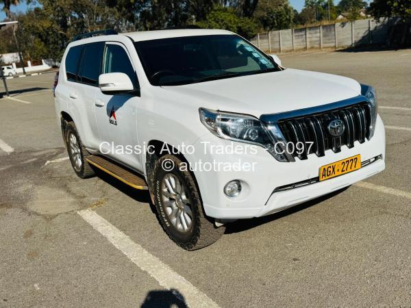 2017 - Toyota  Prado