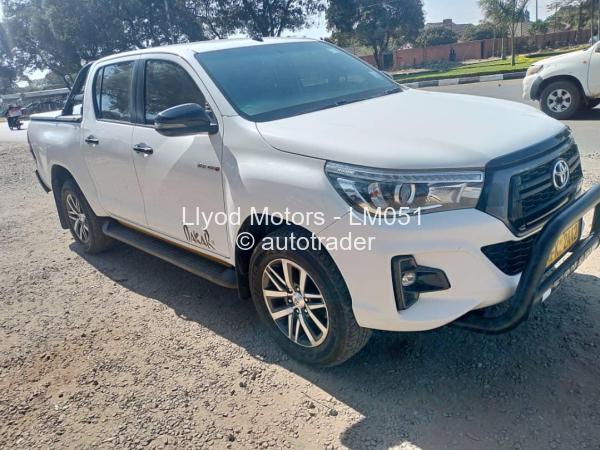 2018 - Toyota  Hilux