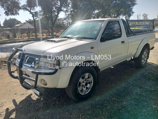 2018 - Nissan  NP300 Hardbody