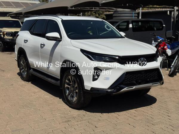 2023 - Toyota  Fortuner