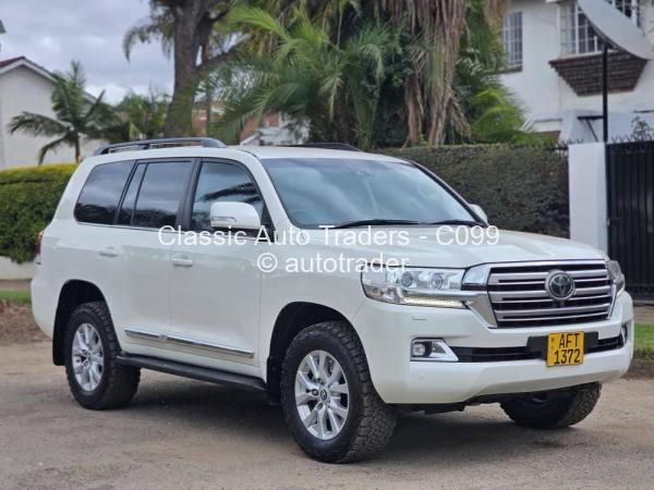 2018 - Toyota  Land Cruiser 200