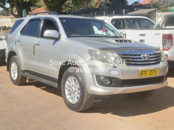 2013 - Toyota Fortuner 2013 - Toyota Fortuner