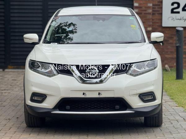 2014 - Nissan  Xtrail