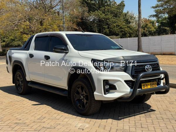 2019 - Toyota  Hilux