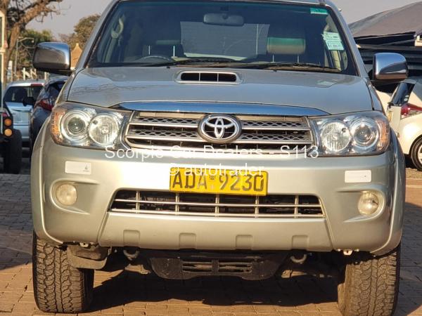2012 - Toyota Fortuner 2012 - Toyota Fortuner